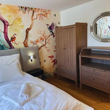 Frankenherz-apartments - Premium Mit Terrasse, Nahe Playmobil-funpark & Zur Messe, Self-check-in Grosshabersdorf