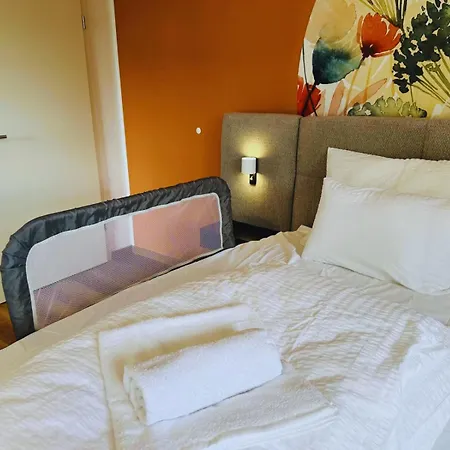 Frankenherz-apartments - Premium Mit Terrasse, Nahe Playmobil-funpark & Zur Messe, Self-check-in