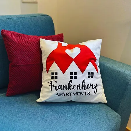 Frankenherz-apartments - Premium Mit Terrasse, Nahe Playmobil-funpark & Zur Messe, Self-check-in Grosshabersdorf