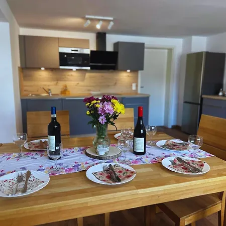 Apartment Frankenherz-apartments - Premium Mit Terrasse, Nahe Playmobil-funpark & Zur Messe, Self-check-in