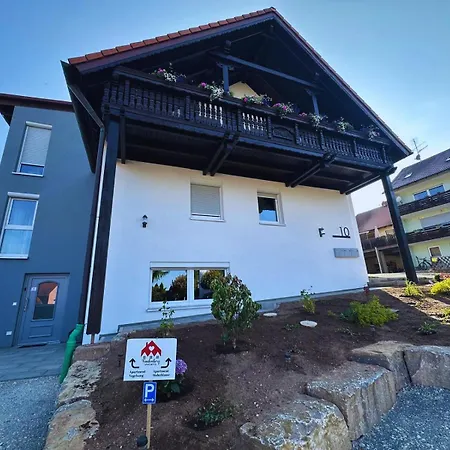 Apartment Frankenherz-apartments - Premium Mit Terrasse, Nahe Playmobil-funpark & Zur Messe, Self-check-in