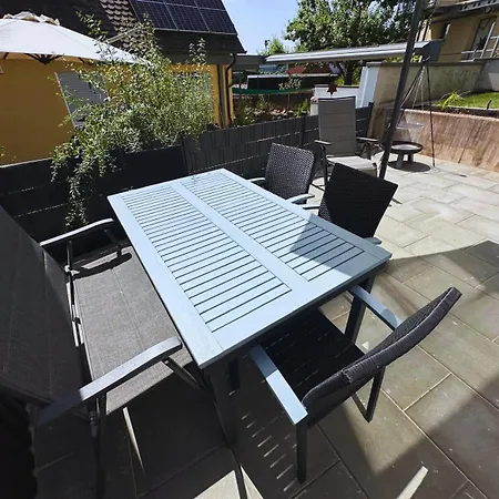 Frankenherz-apartments - Premium Mit Terrasse, Nahe Playmobil-funpark & Zur Messe, Self-check-in * Grosshabersdorf